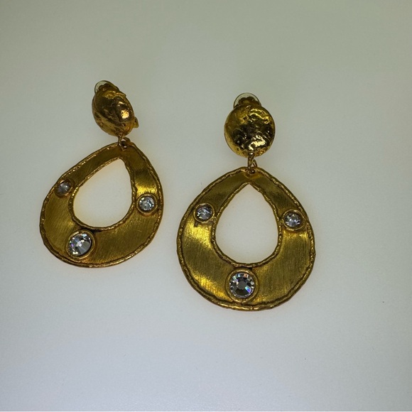 Sylvia Toledano Thalita clip on earrings in gold with Crystal - Picture 2 of 5